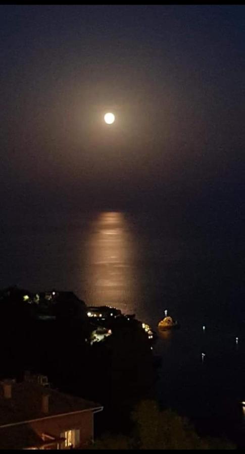 Casa Capri Lejlighed Giardini Naxos Eksteriør billede