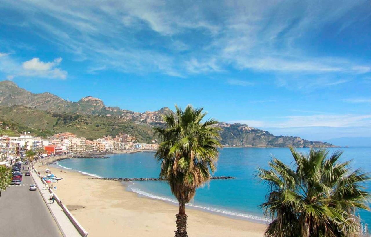 Casa Capri Lejlighed Giardini Naxos Eksteriør billede
