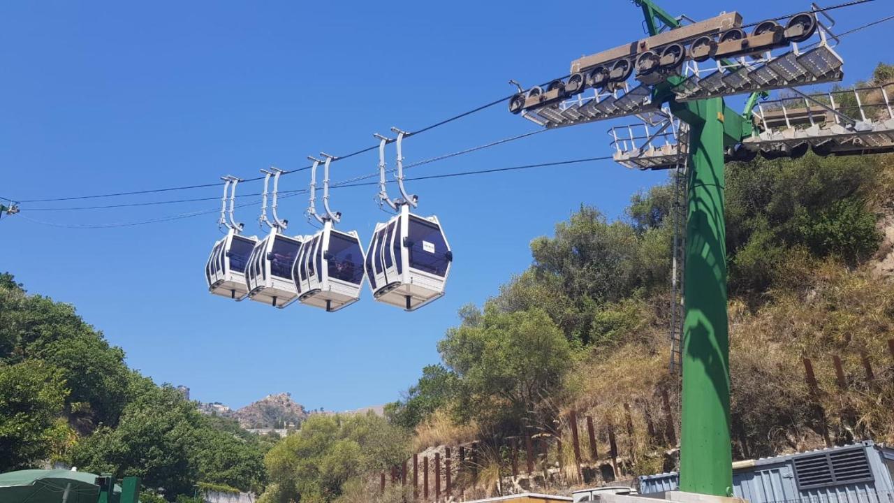 Casa Capri Lejlighed Giardini Naxos Eksteriør billede