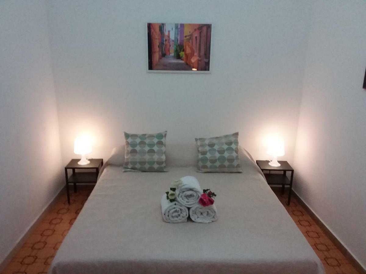 Casa Capri Lejlighed Giardini Naxos Eksteriør billede